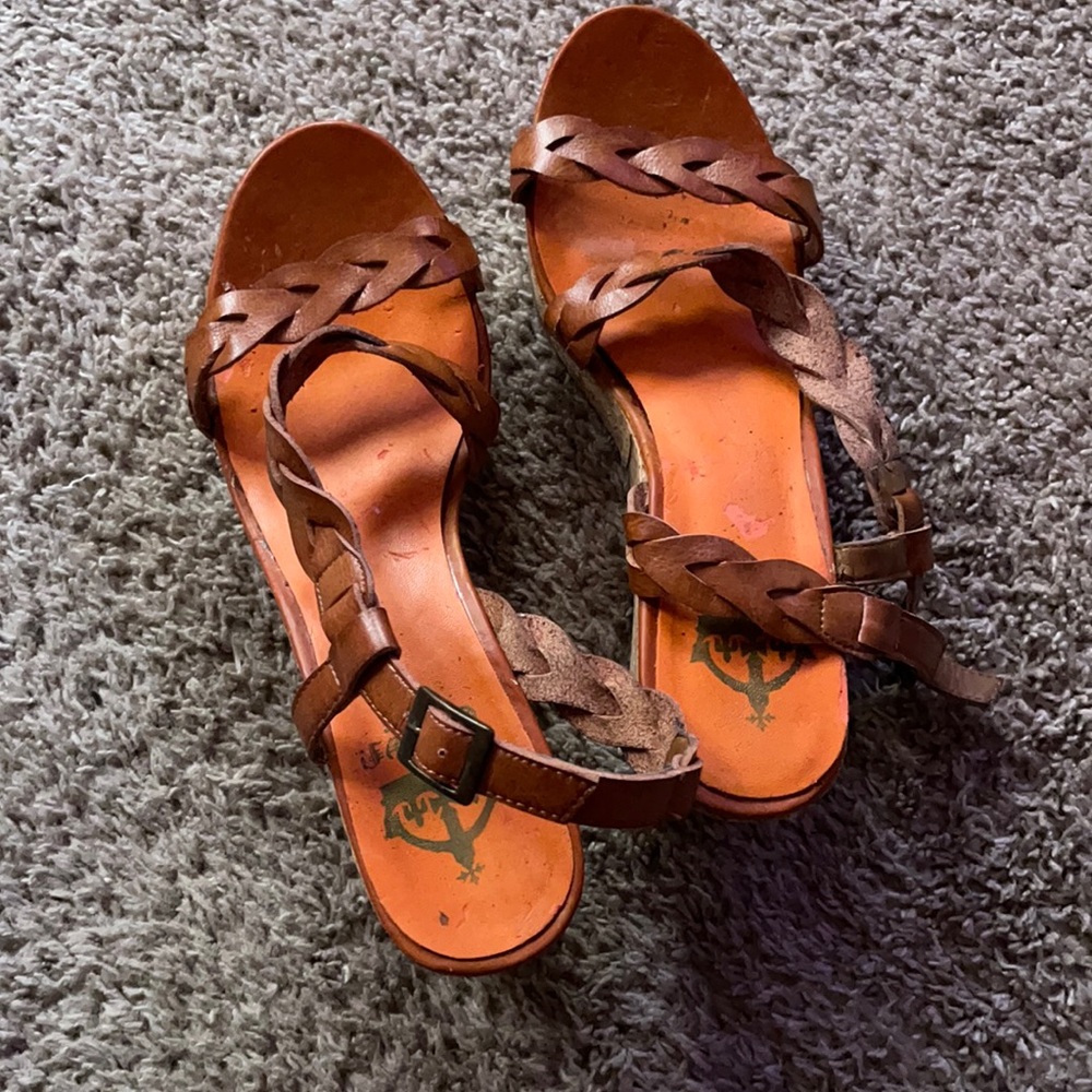 Tan Wedge Sandal Size 11.